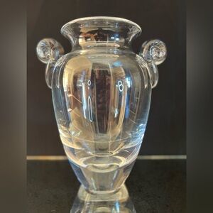 Steuben Hellenic Urn by Robert Cassetti 1990